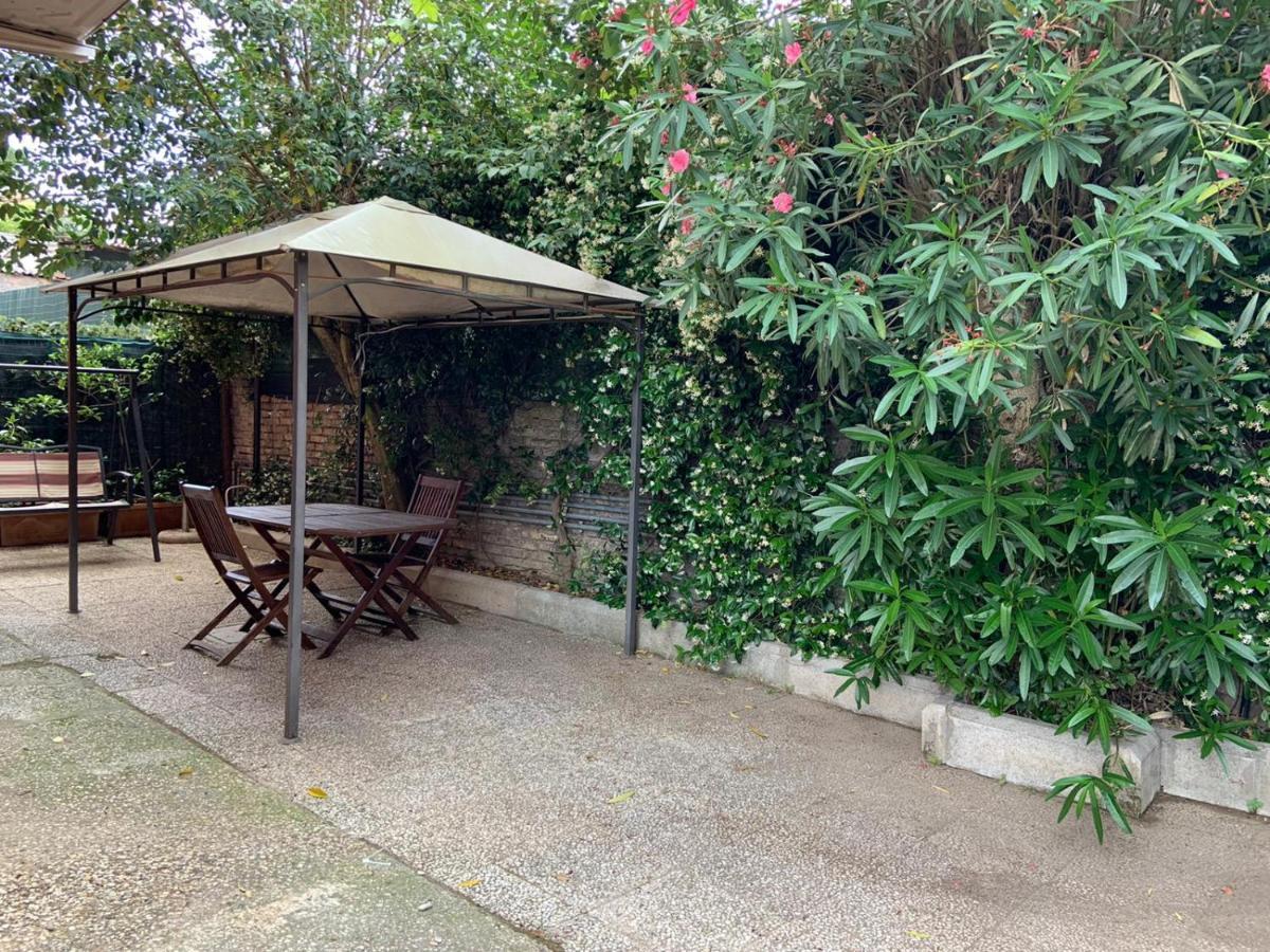 Appia Park Apartament 10 Min Dal Colosseo Roma Ngoại thất bức ảnh
